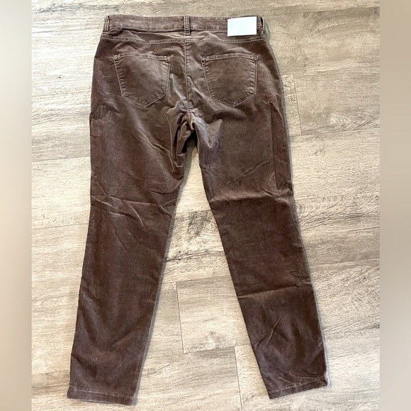 MAC Dream Slim Velvet in Fawn Brown Jeans - Picture 5 of 8